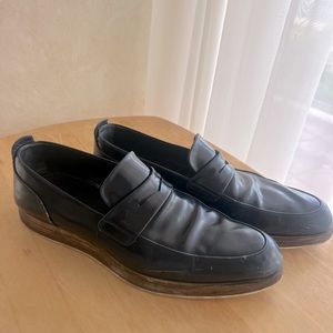 LOUIS VUITTON LOAFERS 100% ORIGINAL STUNNING PAIR OF SHOES DARK BLUE VERY SOFT